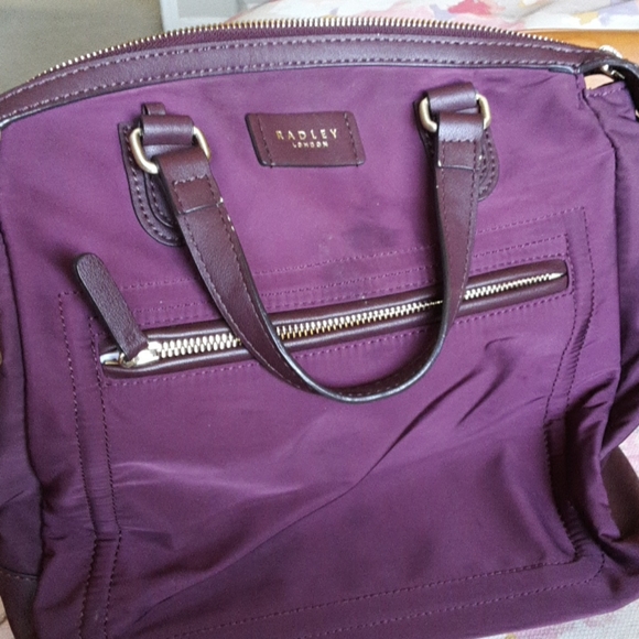 Converible Crossbody/backpack - Picture 2 of 6